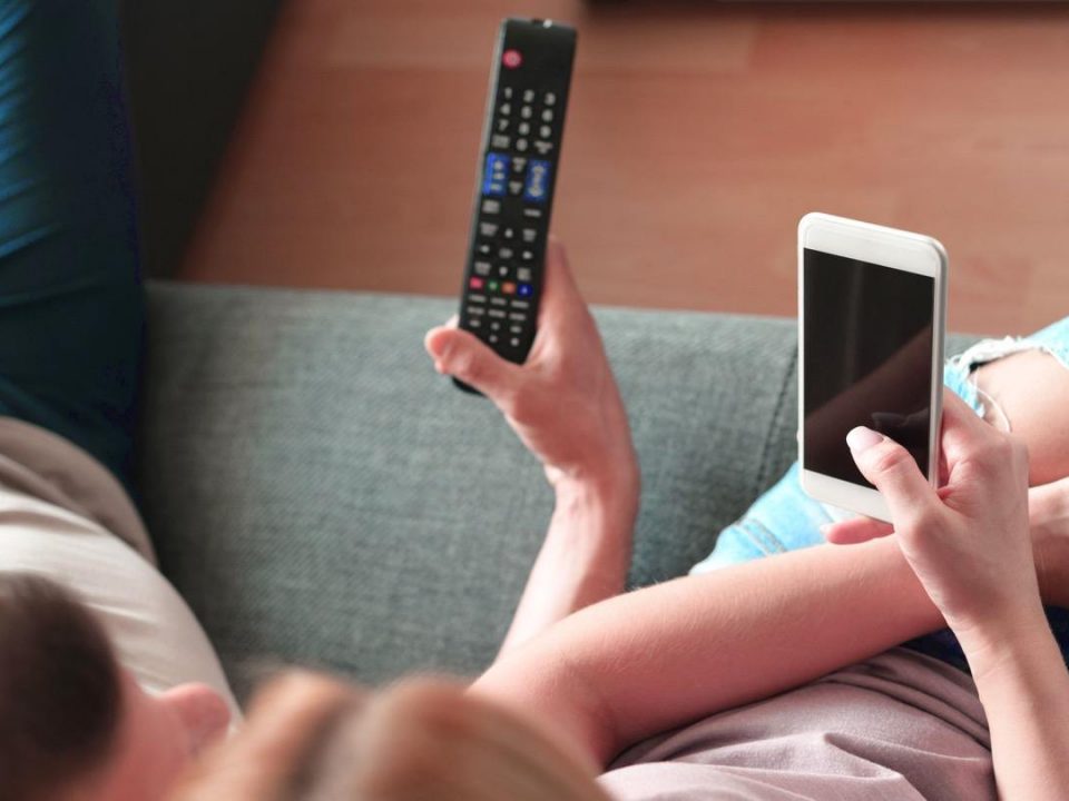 گوشی خود را به کنترل تلویزیون(TV) تبدیل کنید
